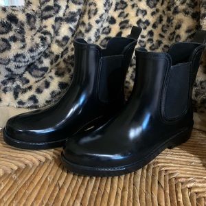 Crown & Ivy Rain Boot, 7M